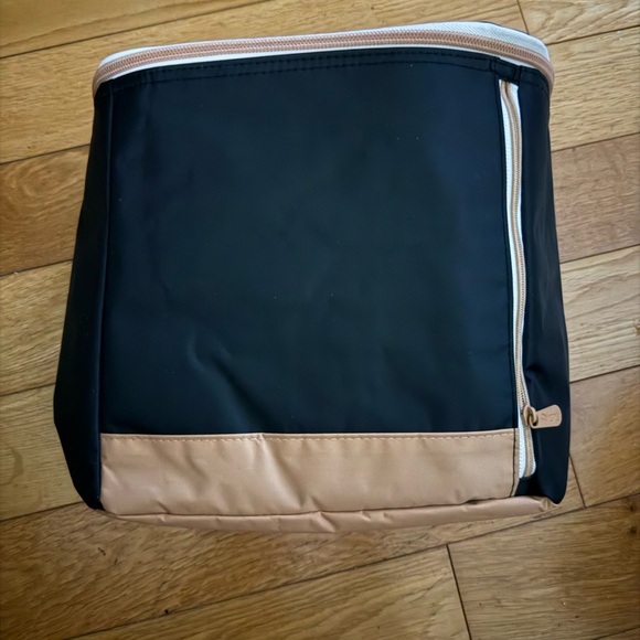 thirty-one Handbags - Thirty-One Black and Tan insulated bucket Tote Bag